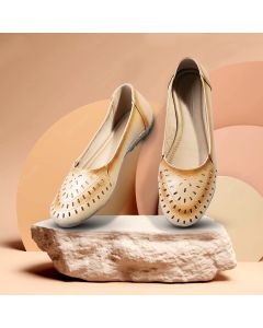 Women Solid Leather Flat Shoes
